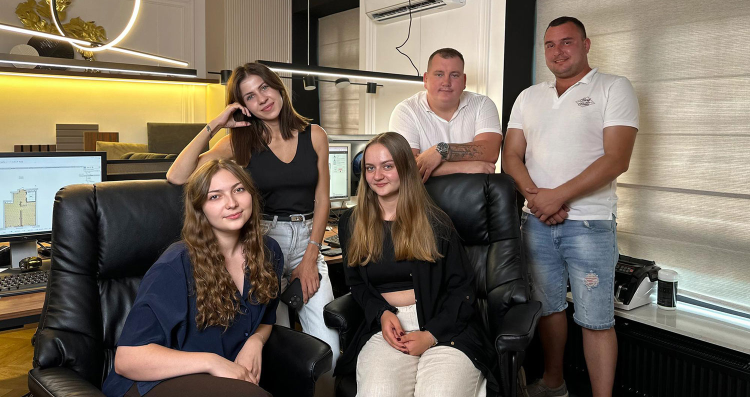 Наша команда супроводжує проект на всіх етапах